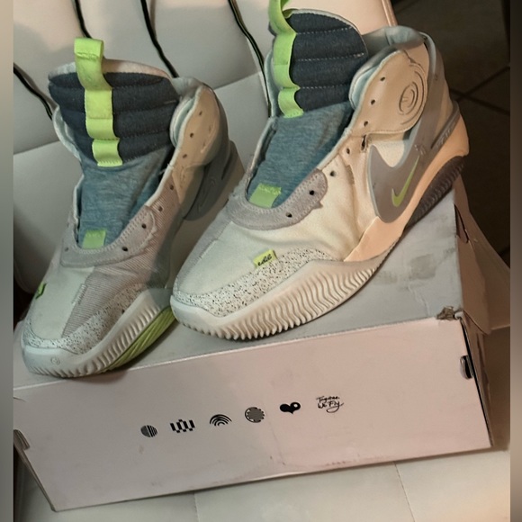 Nike “deldon” lightly used take the stage wit ‘em frfr N they size 91/2M - Picture 8 of 12